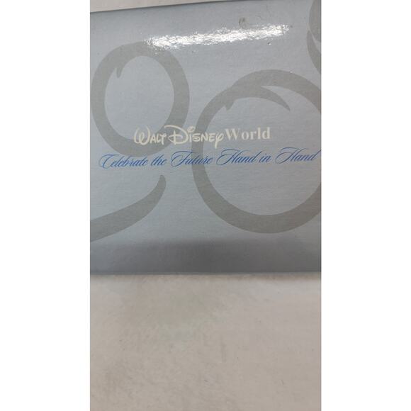 Walt Disney World Collector 2000 Watch w/Leather Band NIB Needs Battery - Picture 4 of 8